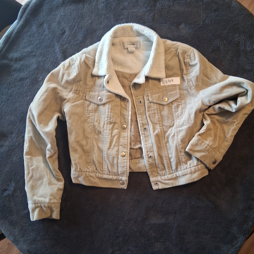 Finesse Corduroy Sherpa Lined Jacket Women Size M Beige Tan Collar Trucker Crop